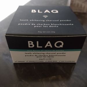 BLAQ Teeth whitening charcoal powder